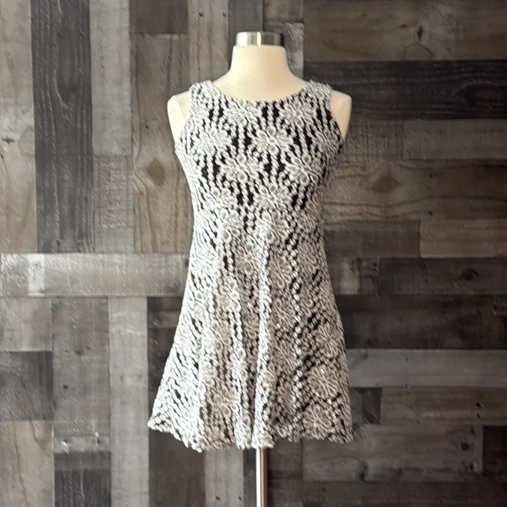 Speechless black and white dress girls size 12 floral lace sparkly sequins party